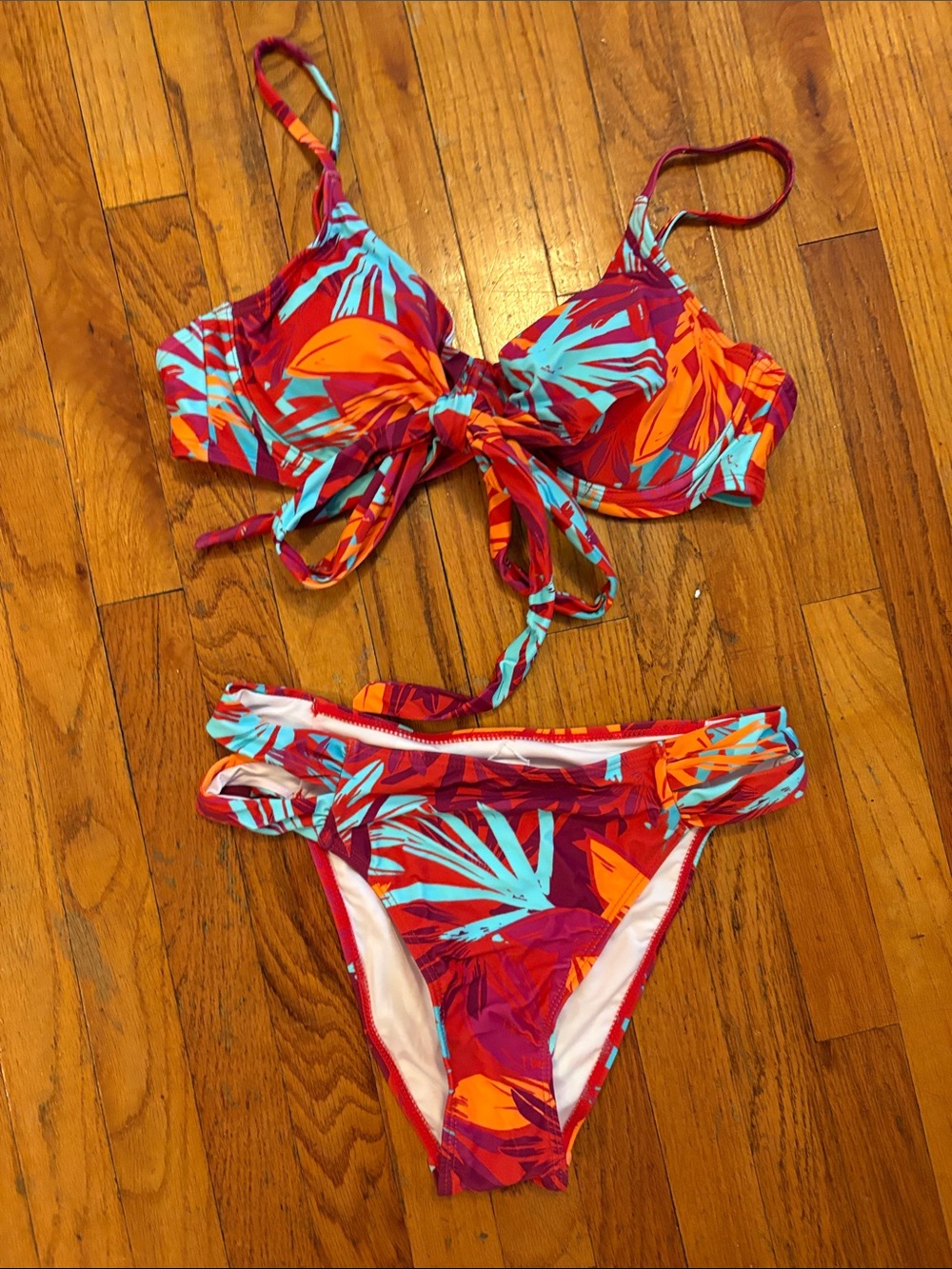 Cupshe Red Tropical Leaf Tie-Front Bikini